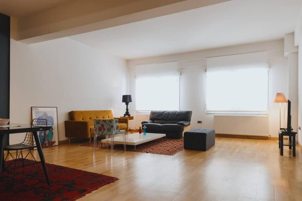 Cosy & Spacious Central Apartment Komotiní Exterior foto